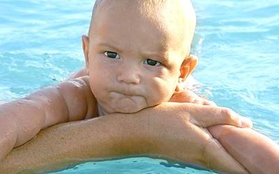 La natación infantil tiene muchos beneficios
