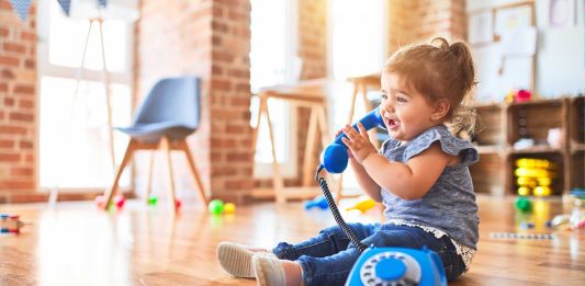 ¿Cómo enseñar a hablar a un bebé? | Juegos para estimularlo Cómo enseñar a hablar a un bebé