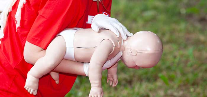 maniobra de heimlich en bebes