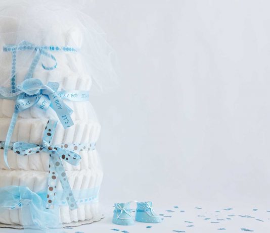 Paso a paso cómo hacer tu propio pastel de pañales casero