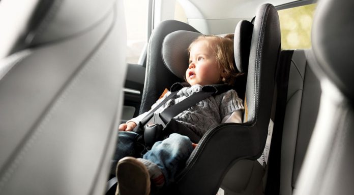 Consejos para viajar en coche con bebés